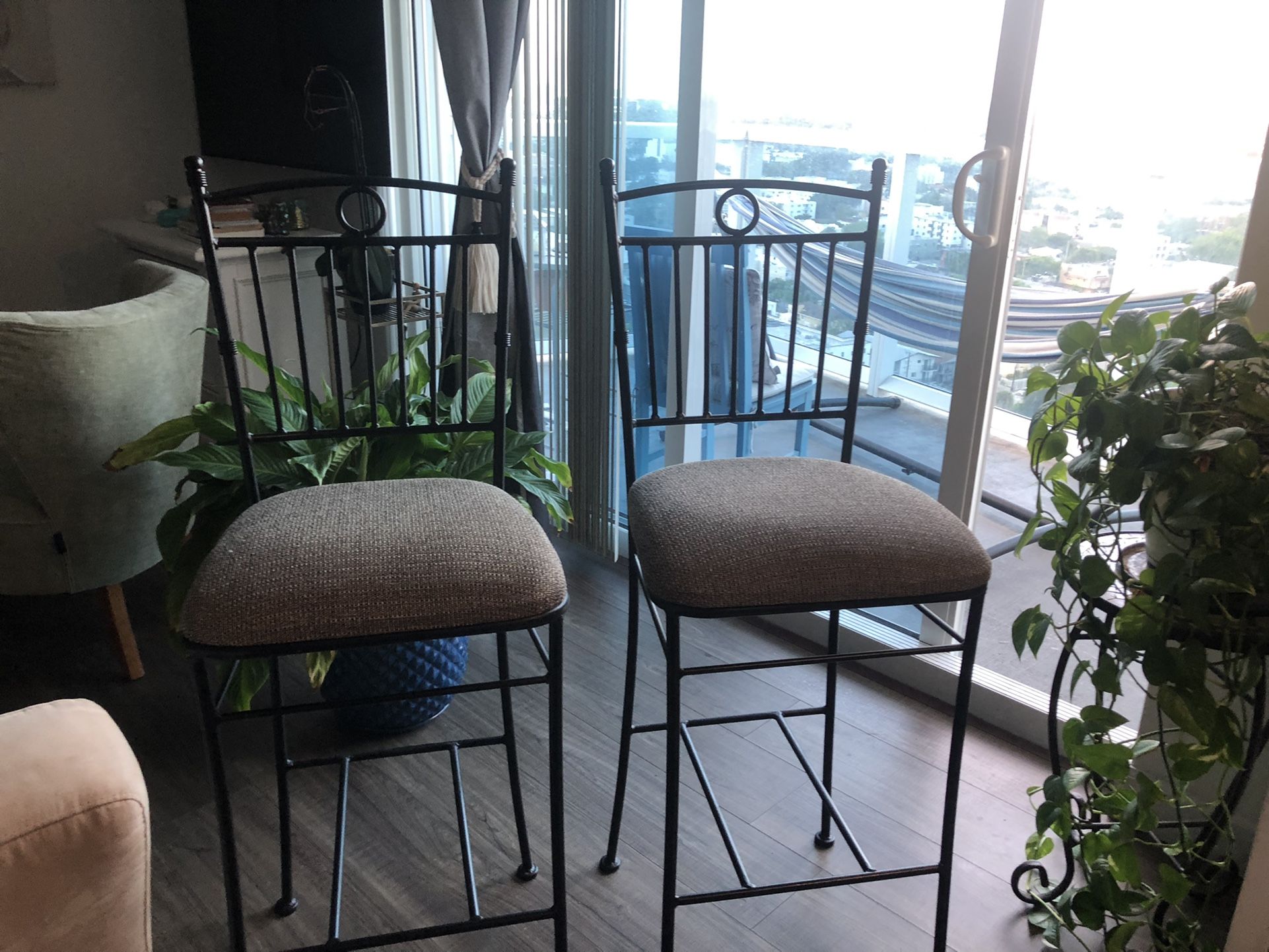 Counter Stools, Chairs 