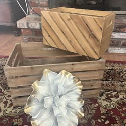 Party Decor, 2 Crates And Ceramic Flower