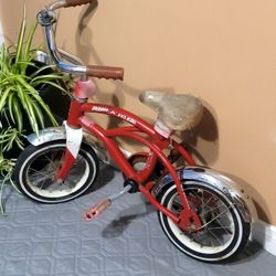 VINTAGE RETRO RED CLASSIC RADIO FLYER BIKE, MODEL #36.