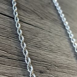 2 GLD White Gold Chains