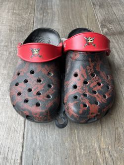 Limited Edition Disney Pirates of the Caribbean Crocs Shoes -NEW