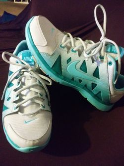 Woman Nike Training Shoes/Size:10 US