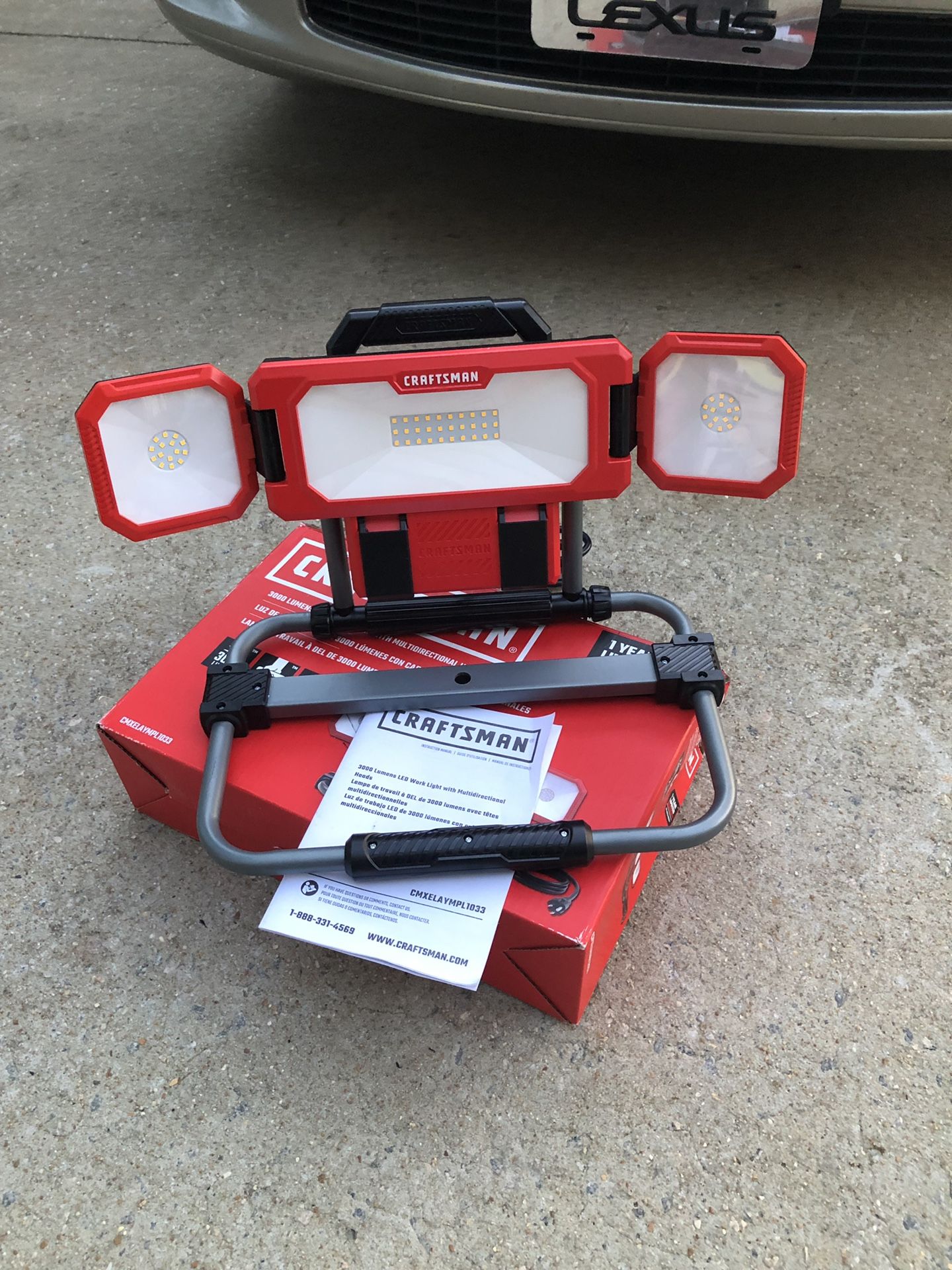 Craftsman 3000-Lumen LED Portable Work Light in Red | CMXELAYMPL1033