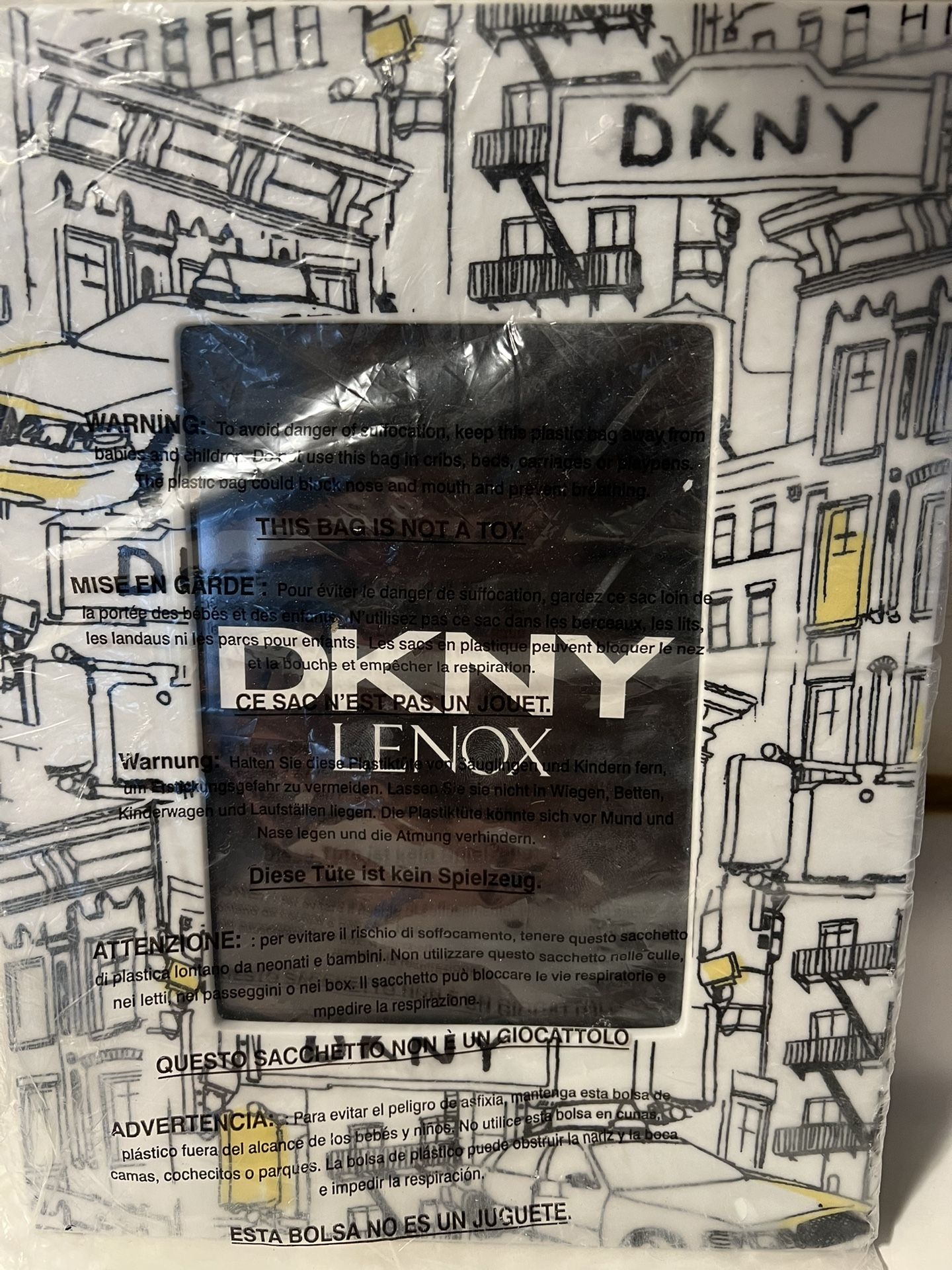 DYNY “LENOX”CITY TAXI PORCELAIN PHOTO FRAME (LARGE)