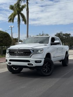 DODGE RAM 1500 LIMITED