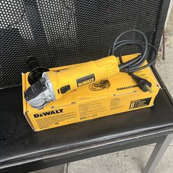 Dewalt DWE4011 4.5” Corded Angle Grinder