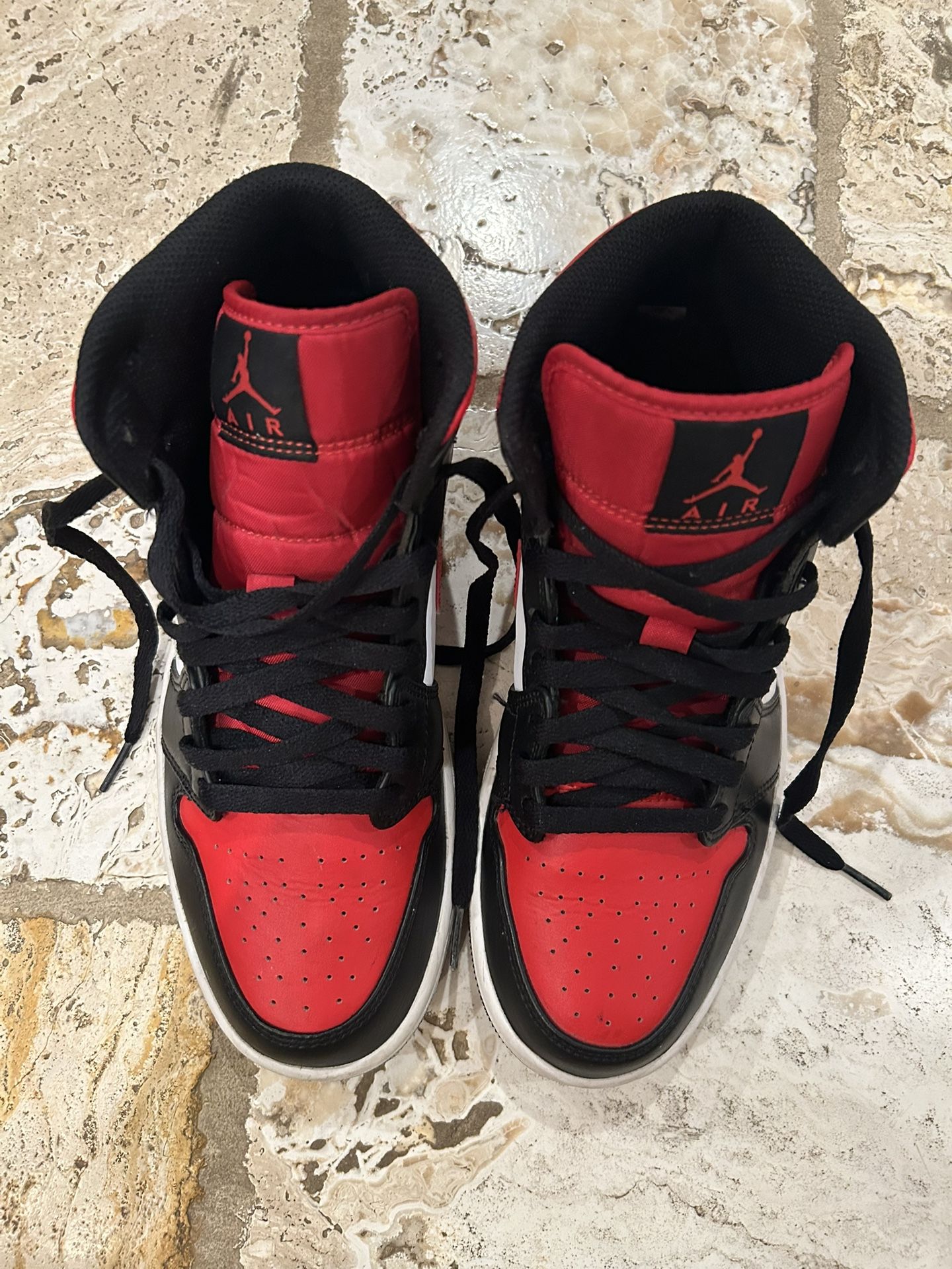 Air Jordan 1 High Top Black Red Size 8.5 Men