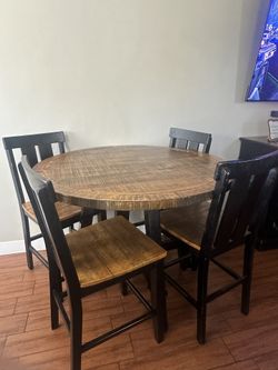 table 4 chairs