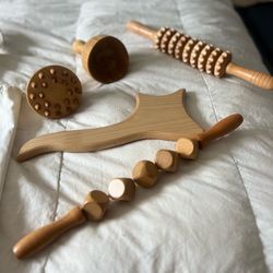 5 wooden massage and lymphatic drainage tools