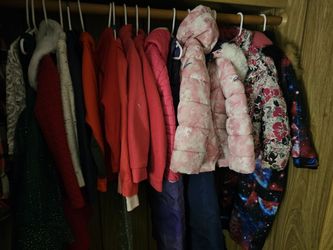 4T GIRLS JACKETS, SWEATERS & SNOW SUITS