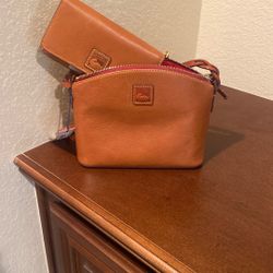 Dooney&Bourke Leather