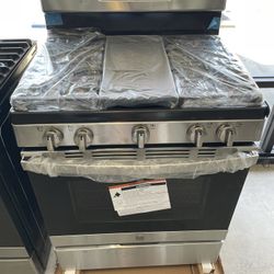 GE 5 Burner Gas Range w/ Griddle & Air Fryer