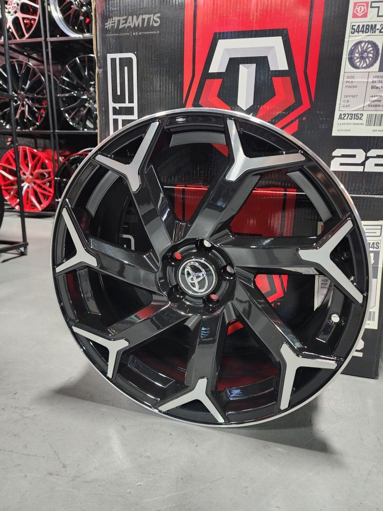 RINES Replica Y GOMAS 18" COROLLA $1380