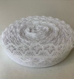 Lace Ribbon, White Eyelet Lace Trim 30 yard.  (U)