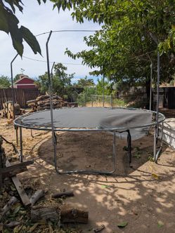 18' trampoline frame free