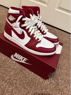 Retro air Jordan 1 Burgundy and White size 10.5