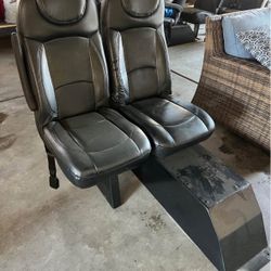 Mercedes Sprinter Double Seat Over Wheel