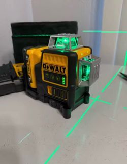 NEW DEWALT 360° Green Laser Level – Self Leveling | Complete Kit