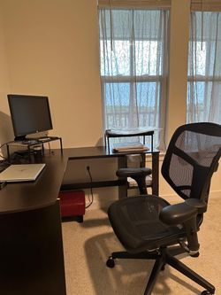Office Depot Ergonomic Mesh Chair – Adjustable & Excellent Condition