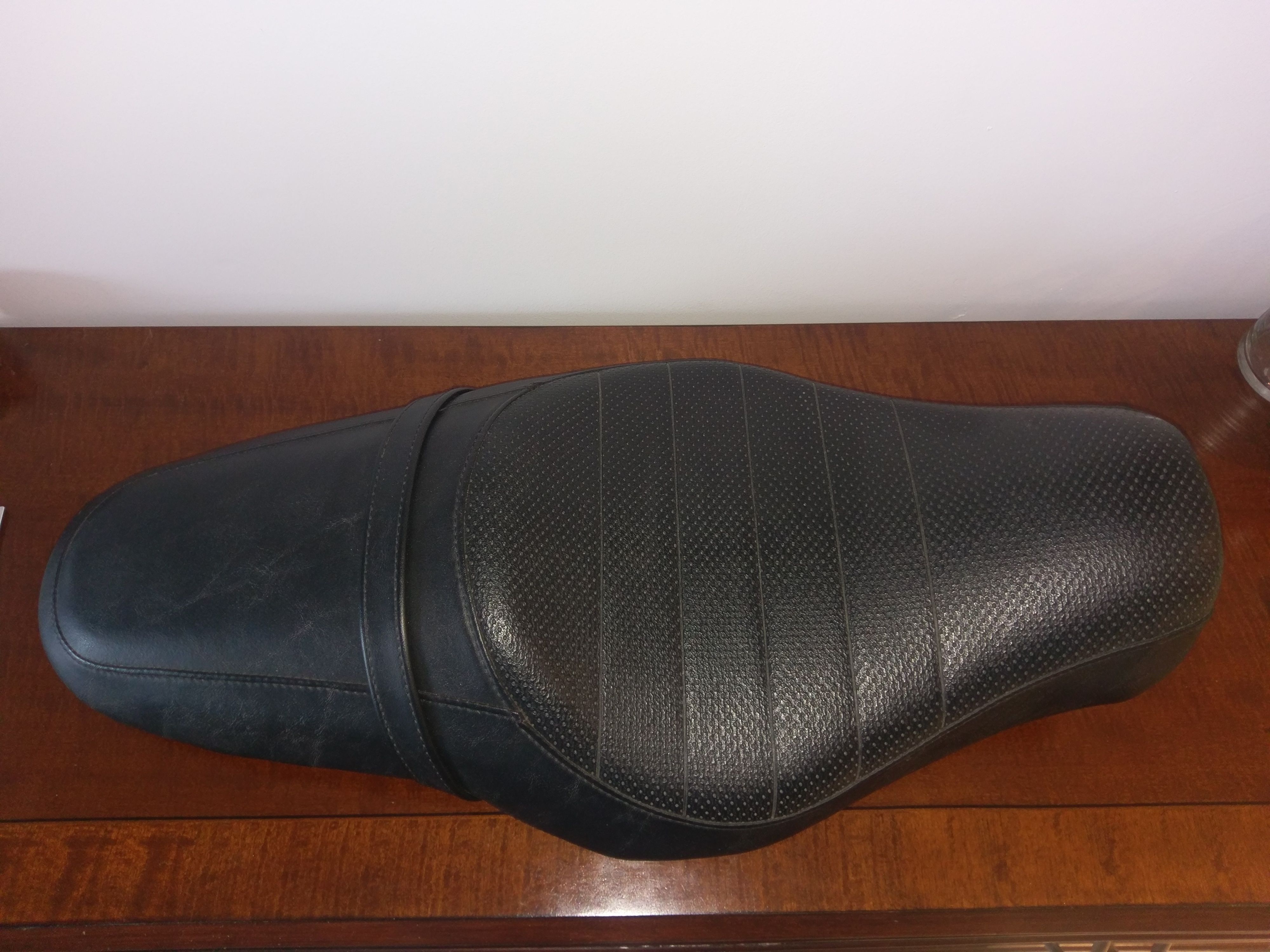 Harley Davidson seat - 2007 Sportster 1200