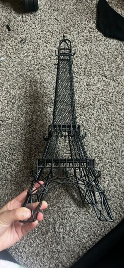 Eiffel Tower jewelry holder