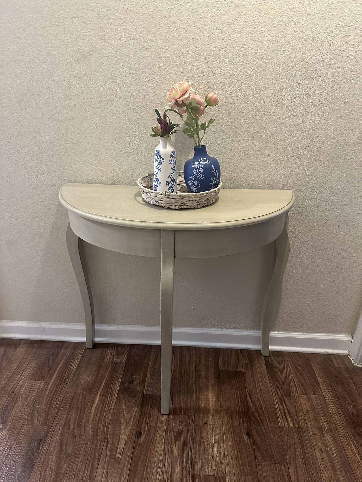 HALFMOON ENTRYWAY TABLE/ CONSOLE TABLE