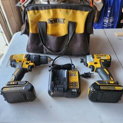 DeWalt Impact Drill Gun With Battery 
