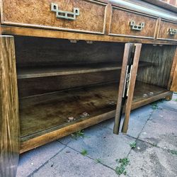 Dressor Vintage 