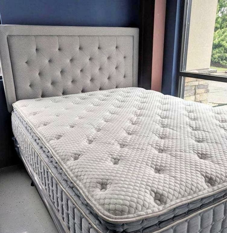 BRAND NEW MATTRESS (still in plastic)