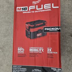 Milwaukee
M18 FUEL PACKOUT Cordless 2.5 Gal 