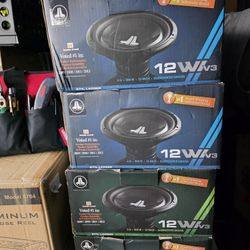 JL Audio 12W1v3-4
 & JL Audio 12W1v3-2