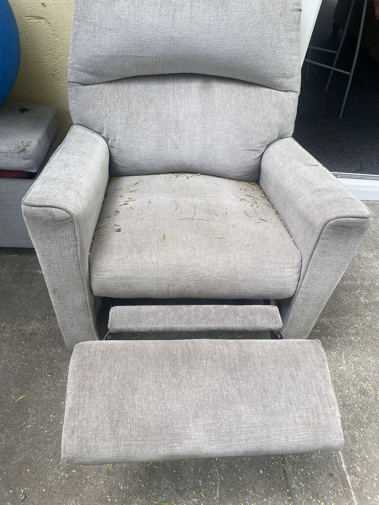 Taking Offers Recliner & Storage