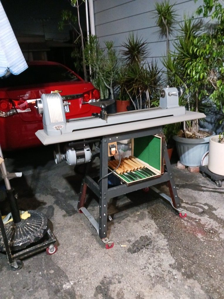 CRAFTSMAN 'KING SEELEY' 48in. Antique Wood Lathe
