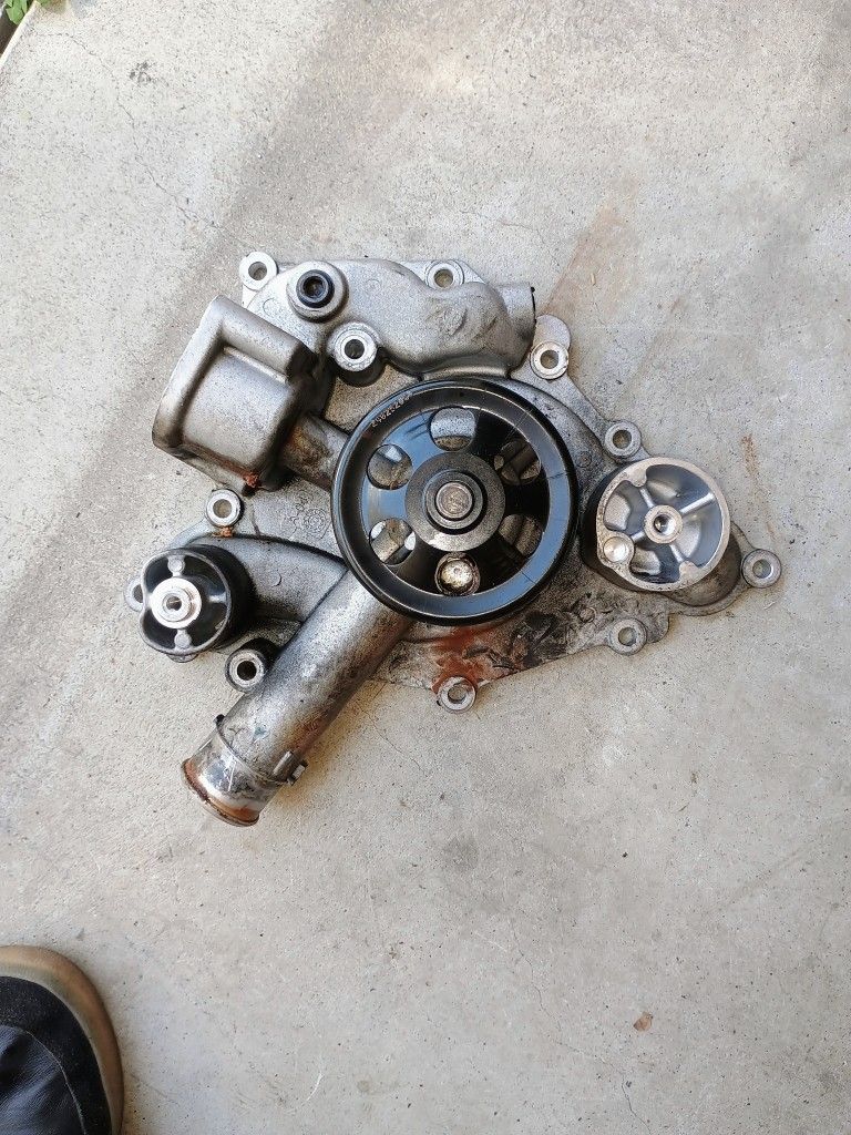 Dodge Hemi 5.7 Water Pump