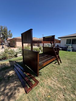 COSTCO BRAND BUNKBED, FULL AND TWIN 225$$$ FREE DELIVERY