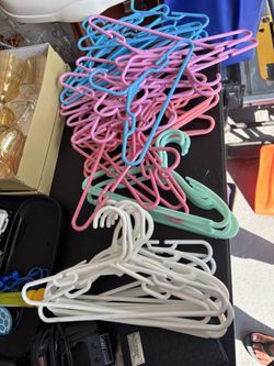 Assorted Children’s Plastic Hangers 