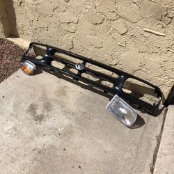 1994 Mazda B3000  Grille , Coner right Lamp and Right Head Lamp 