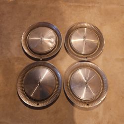 Set Of 4 1985 Oldsmobile Delta 88 Hub Caps