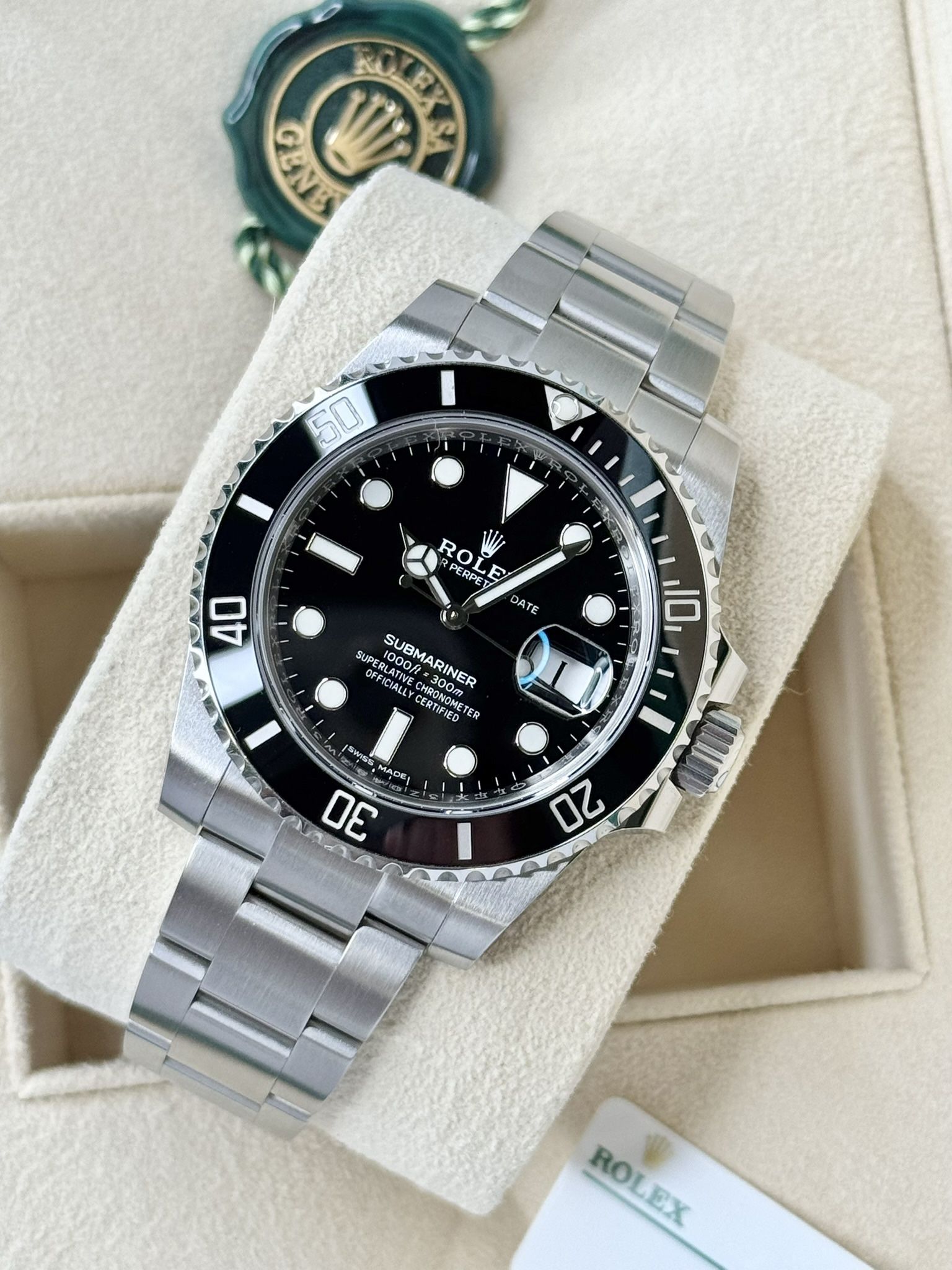 Rare Rolex Submariner Date 116610LN w/ New Style Warranty