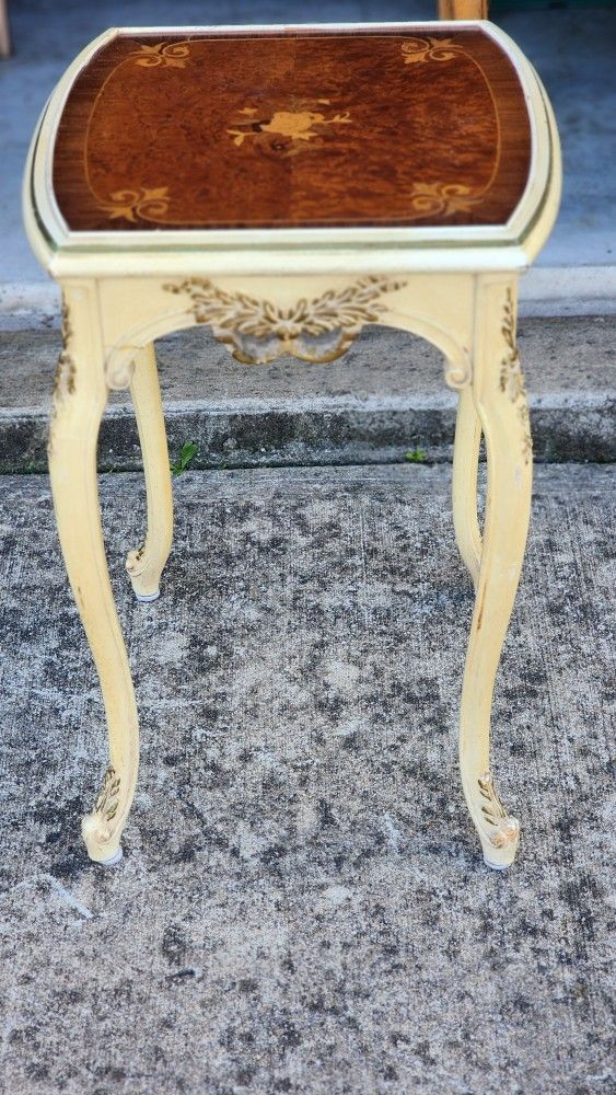 Table Antique