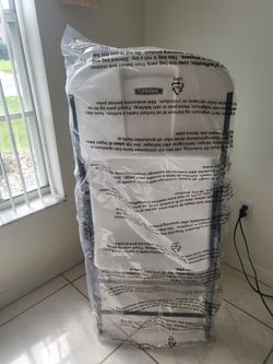 Lifetime Folding Chairs – New in Packaging (4).