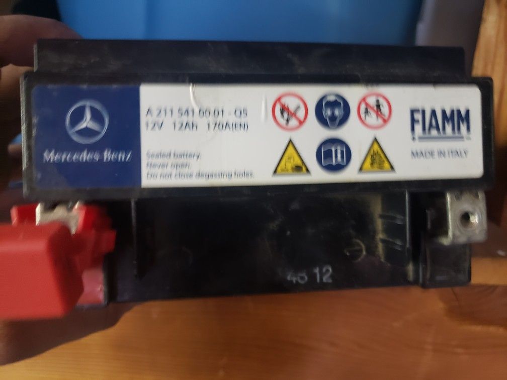 A2115410001 Mercedes auxiliary battery e cls s 55 amg for Sale in