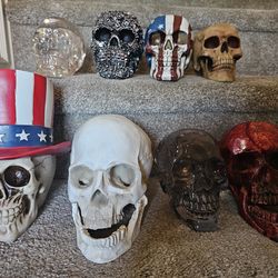 Decorative halloween skeleton heads