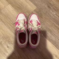 Pink Nike Shoes 