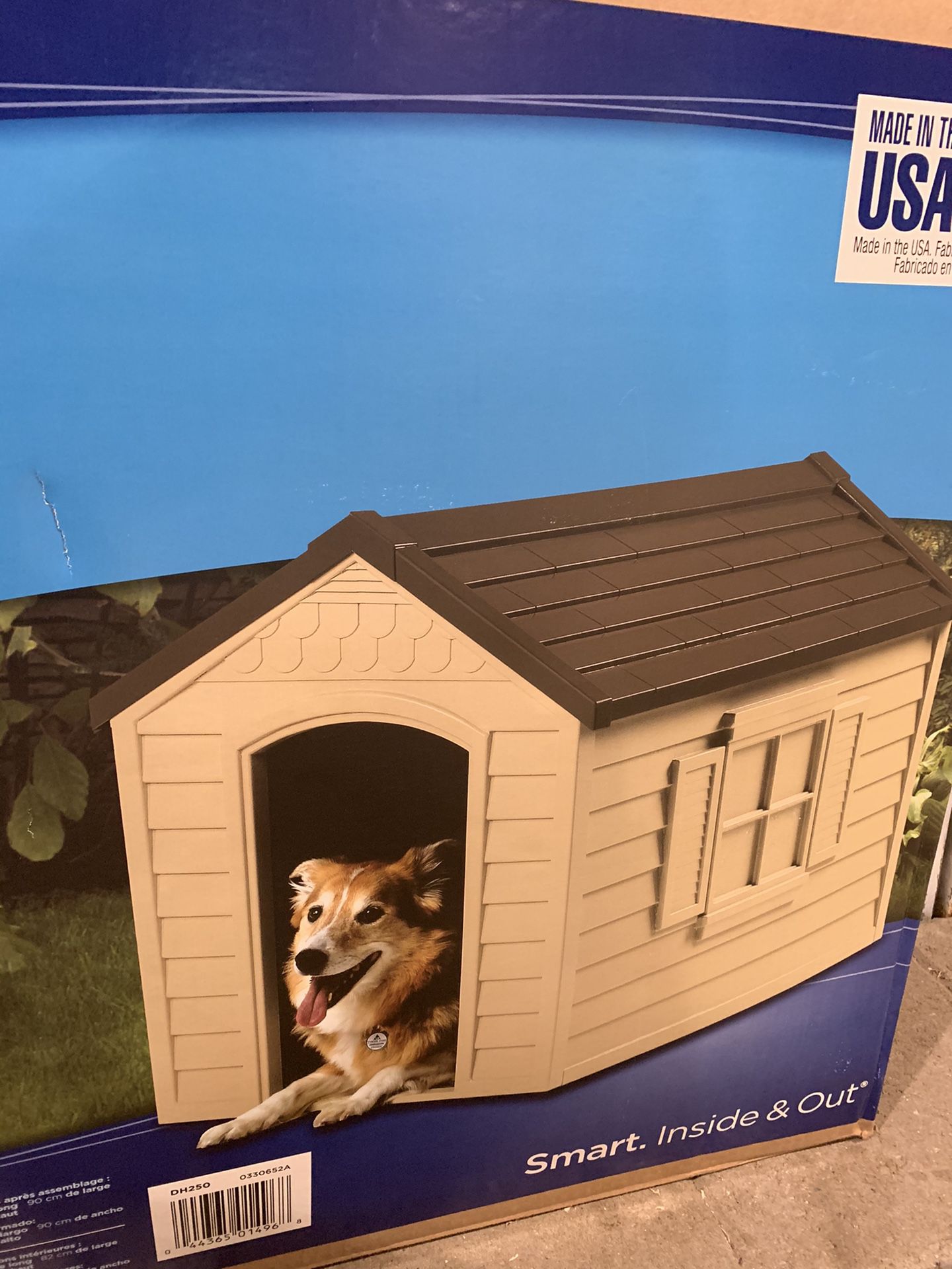 Suncast brand new Dog house