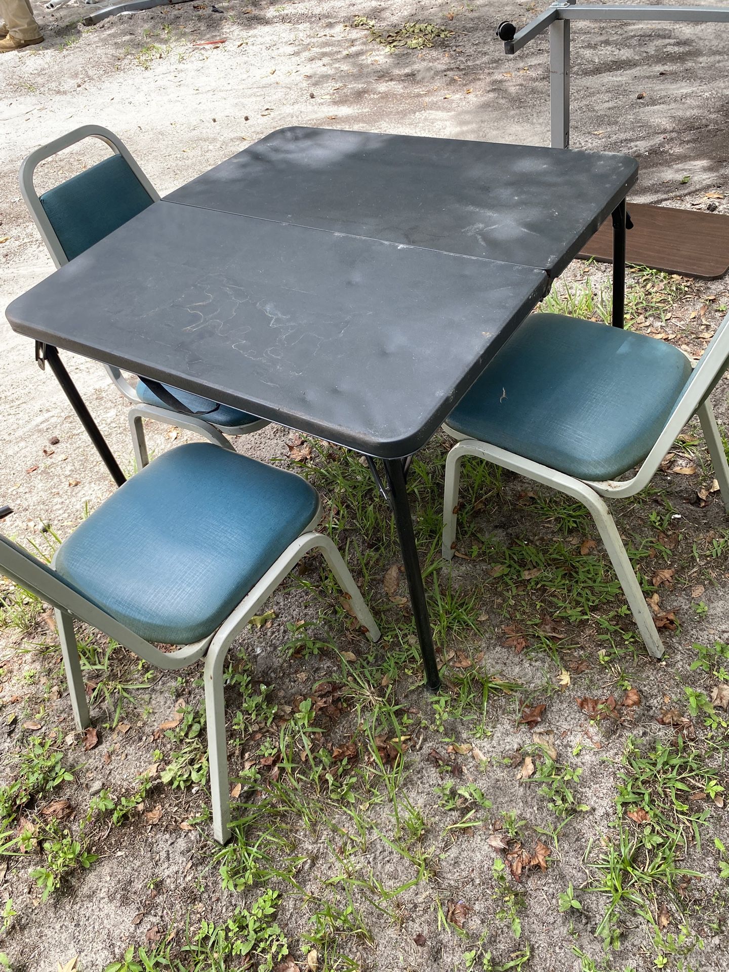 Table & 3 chairs $35 Located Mount Dora Fla 32757