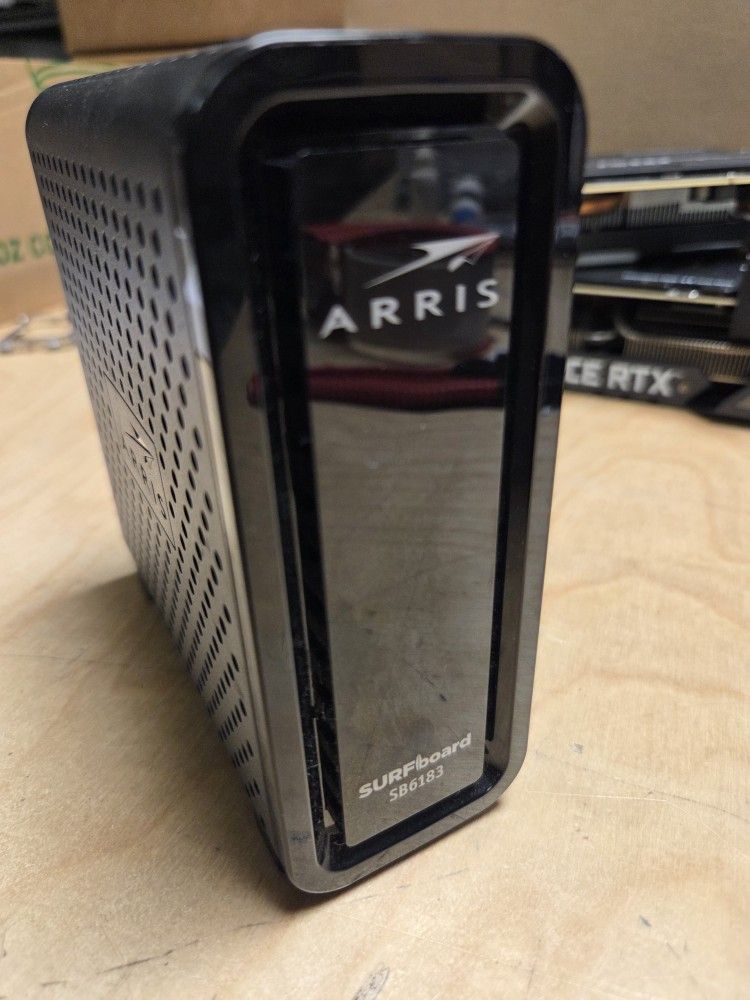 Arris SURFboard SB6183 DOCSIS 3.0 Cable Modem