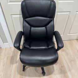 Black Desk Chair