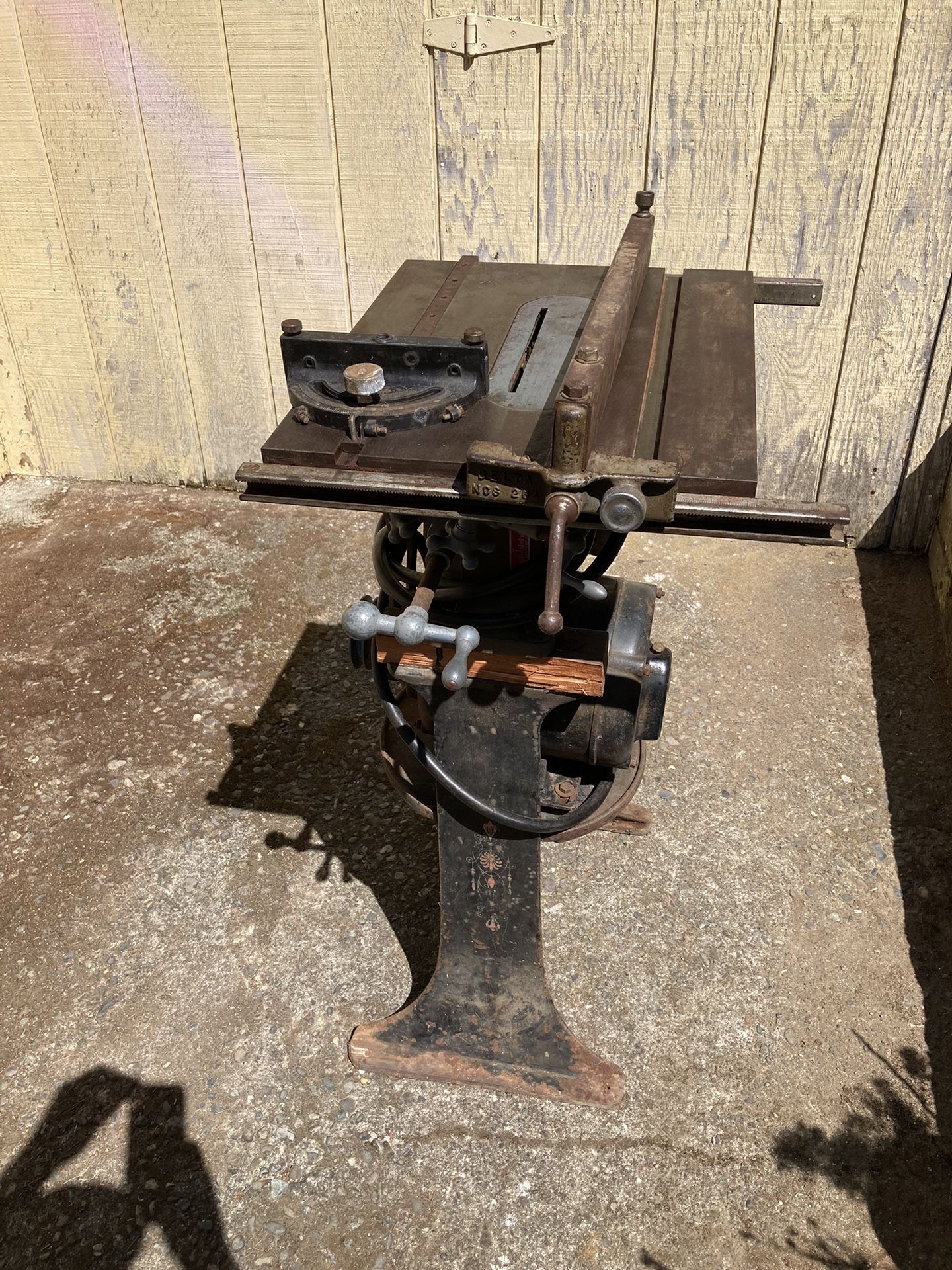 Vintage Delta table saw
