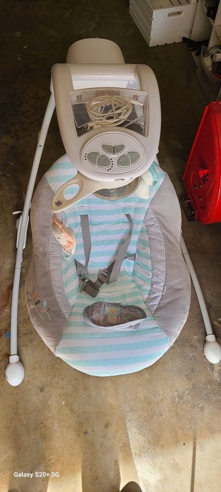 Motorized Infant Swing 